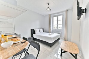 Free WiFi, bed sheets - Pleasant Studio #Montmartre #SacréCœur (Paris)