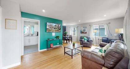 Large Family Retreat in Quiet Denver Spot