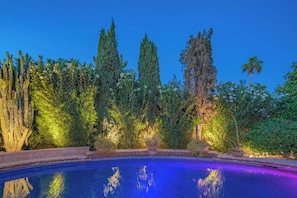 Piscine extérieure, piscine chauffée