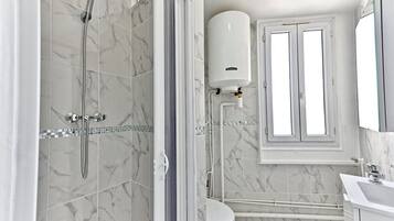 Hair dryer, towels, toilet paper