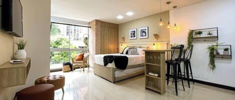 1 bedroom, in-room safe, desk, iron/ironing board