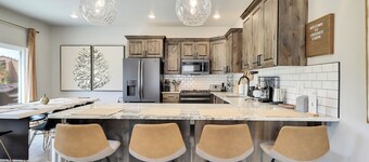 Crooked Cabin: 1 Min Walk to Navajo Lifts