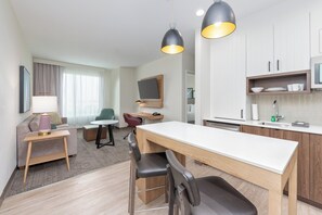 Suite, 1 Bedroom, Kitchen (1 King Bed) - Staybridge Suites Port Arthur by IHG (Port Arthur)