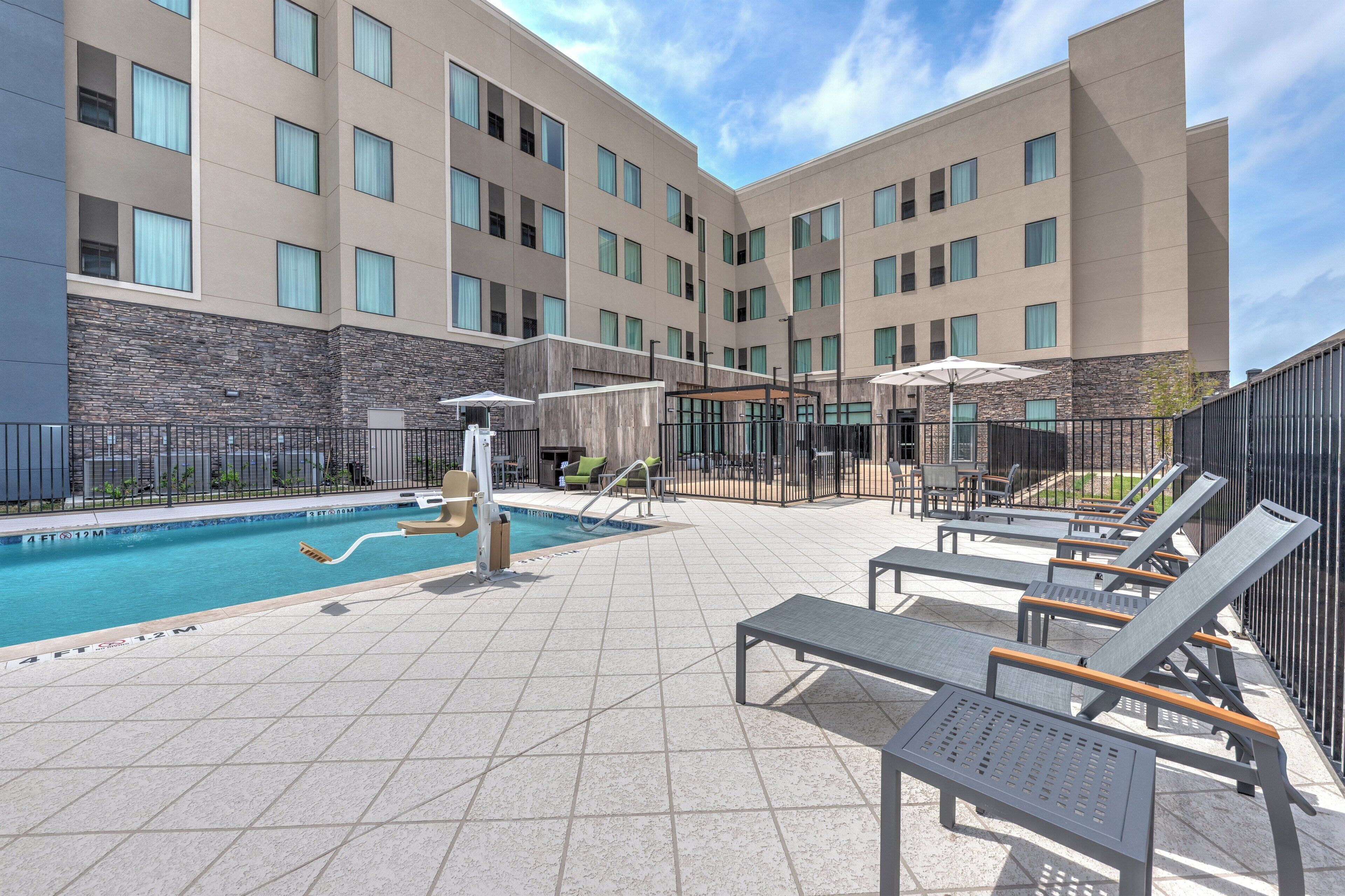 Sesongbasert utendørsbasseng