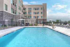 Außenpool (je nach Saison geöffnet)