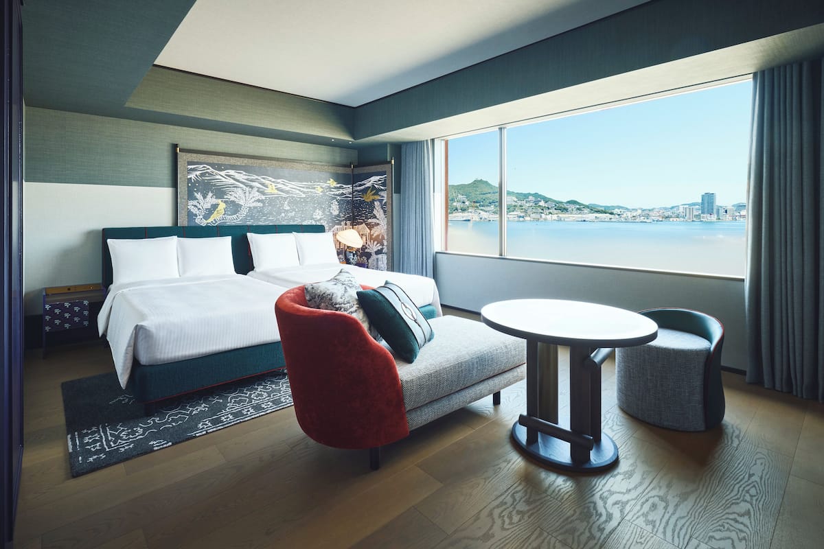 Premium-Zimmer, 2 Doppelbetten (North Building) | 1 Schlafzimmer, Minibar, Zimmersafe, Verdunkelungsvorhänge