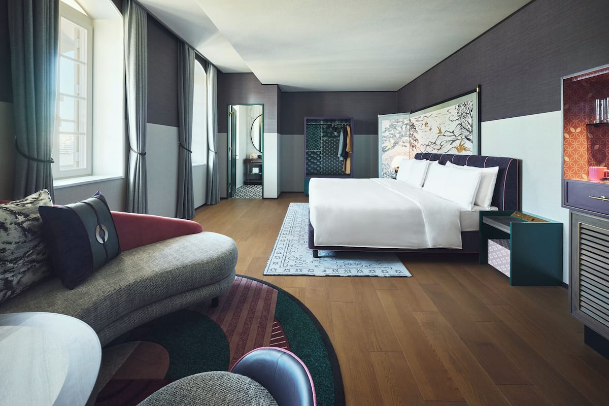 Premium-Zimmer, 2 Doppelbetten, Terrasse (Main Building) | 1 Schlafzimmer, Minibar, Zimmersafe, Verdunkelungsvorhänge