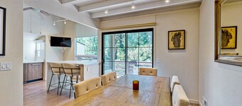 Stunning condo with deck, mountain view, and modern amenities