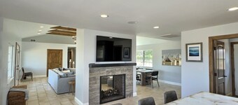 Escape to 3 Dogs Whining: Your Vineyard Retreat Just Minutes from Downtown!