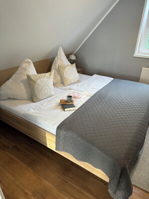 2 chambres, lit parapluie, Wi-Fi gratuit, draps fournis