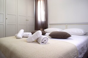 1 soverom, strykejern/-brett, wi-fi (inkludert) og sengetøy