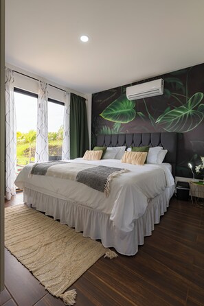 4 bedrooms, desk, iron/ironing board, travel cot