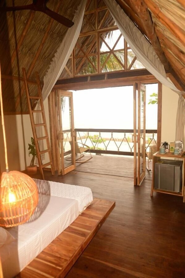 Comfort tweepersoonskamer, balkon, uitzicht op strand | Gratis wifi