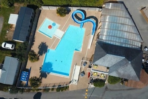 Piscine intérieure, piscine chauffée
