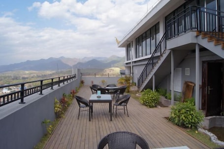 Interior. Weiyuan River International Hotel