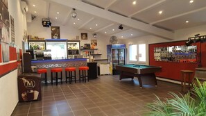 Bar (en la propiedad)