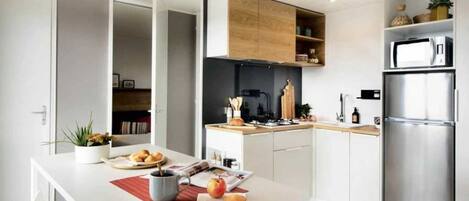 Fridge, microwave, stovetop