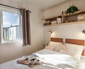 2 bedrooms