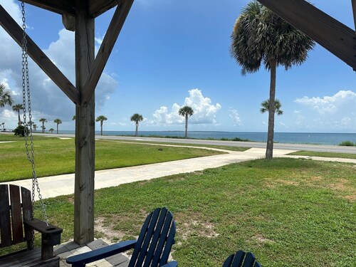 Beautiful 4 bd 2.5 bath house on the corner of  4th st & Hwy 98 in Mexico Beach.