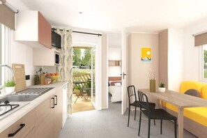 Kühlschrank, Mikrowelle, Herdplatte