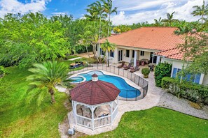Pool - Danselis Farm House (Miami)