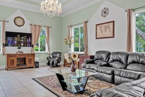 Smart TV - Danselis Farm House (Miami)