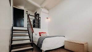 Kamar Keluarga, pemandangan lembah
