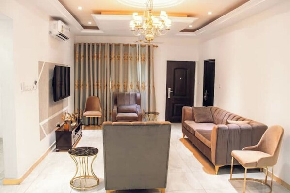 Living area - Stylish 2-bed Apartment Spintex (Odum Road)