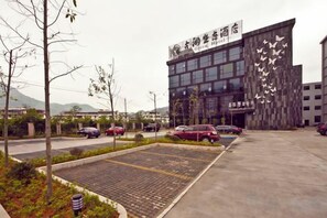Unclassified image, 3 of 45, button - Gurun Eco Hotel (Luoyuan)