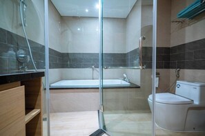Standard Apartment, 2 Bedrooms, Ocean View | Bathroom