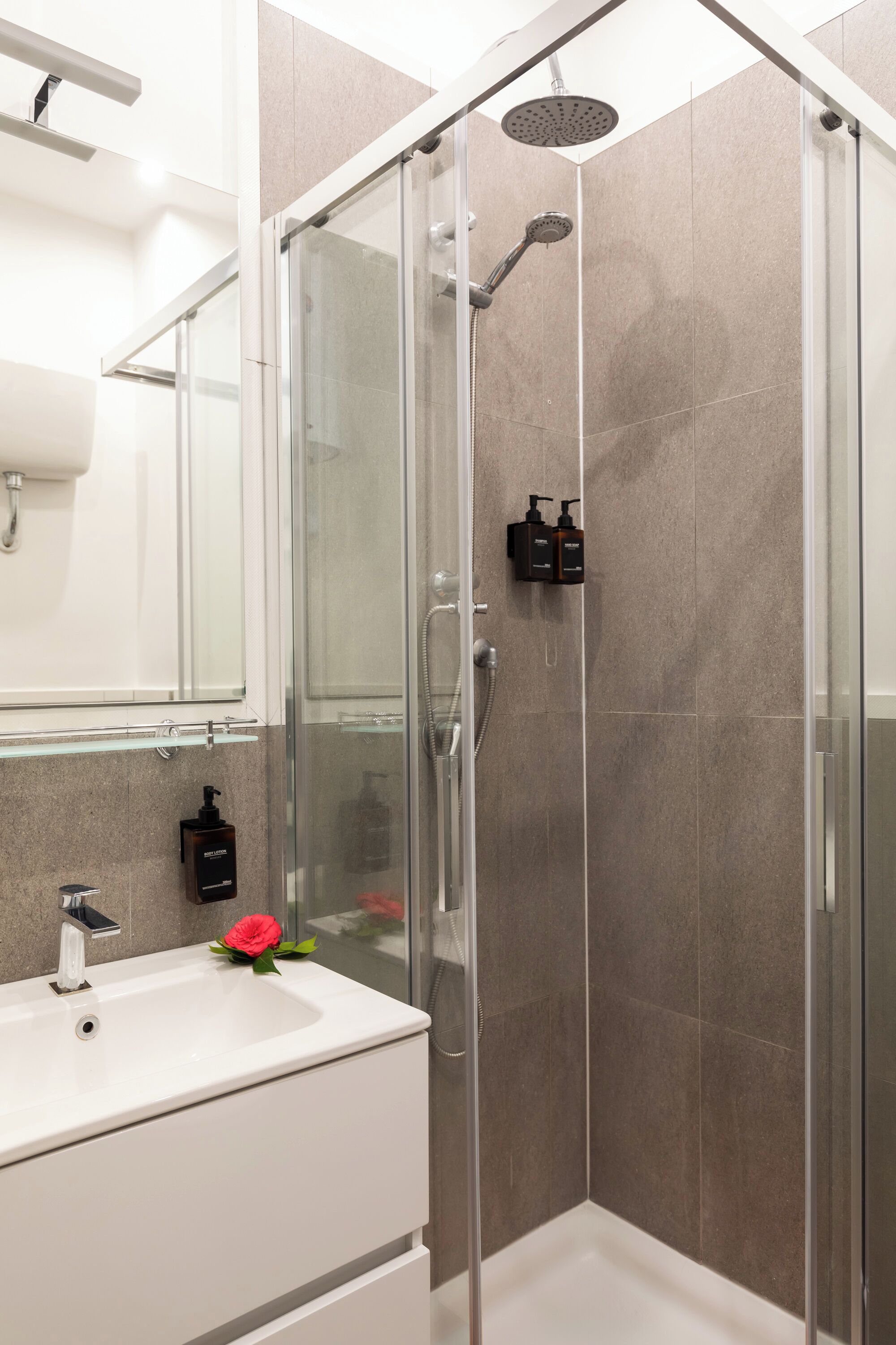 Deluxe Apartment, 2 Bedrooms | Bathroom | Shower, hair dryer, towels, soap