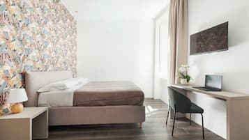 Deluxe Apartment, 2 Bedrooms | 2 bedrooms, desk, free WiFi, bed sheets