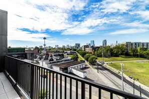 Apartment (2 Bedrooms) | Interior - Downtown Nashville 2BR Condo Balcony & Parking Near Broadway (Nashville)