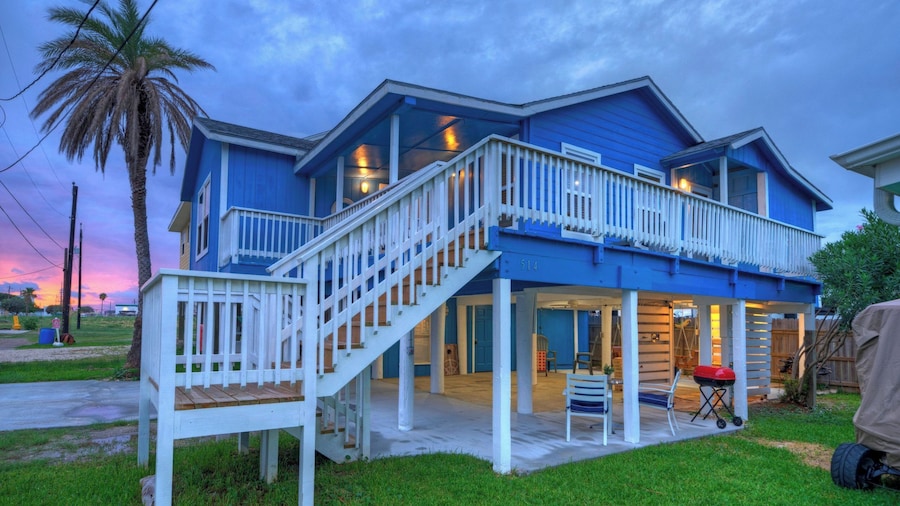 Port A Cottage by Avantstay Private Patio + Deck Designed for Groups