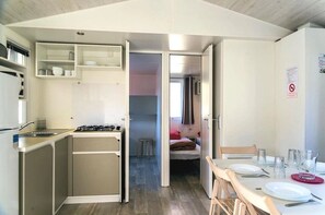 Fridge, microwave, stovetop, toaster
