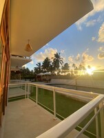 Minibar, desk, laptop workspace, free WiFi