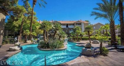 Affordable & Modern Condo Near Vegas Strip