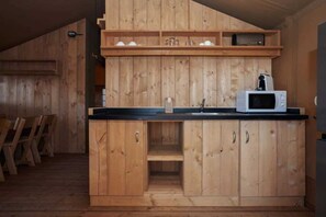 Private kitchen - Camping 4 étoiles - Piscine  - ccaafei (Regencós)