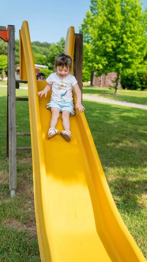 Children’s area - Camping 3 étoiles - Piscine - ccaadfd (Chamberet)