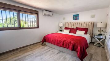Villa | 7 bedrooms, iron/ironing board, free WiFi, bed sheets