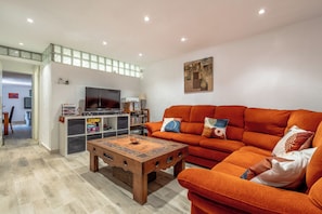 Villa | Living area | TV, fireplace - Fantastic 7-bed Villa in Alhaurin de la Torre (Alhaurin de la Torre)
