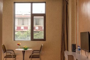 Room - Yutong Holiday Hotel (Shangri-La)