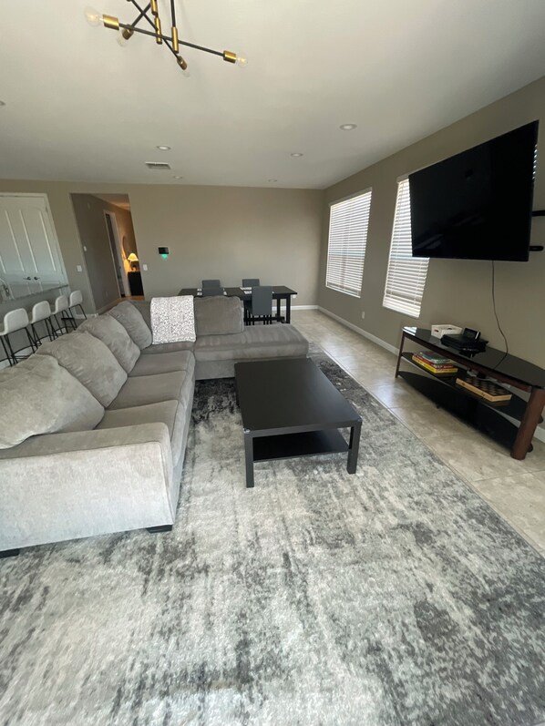 تلفزيون ذكي