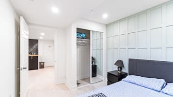 2 chambres, bureau, fer et planche à repasser, accès au Wi-Fi (inclus)
