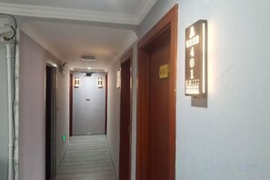 Unclassified image, 4 of 13, button - Yangguang binguan Apartment (Chongqing)