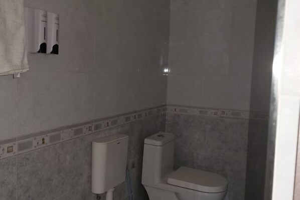 Ảnh chưa phân loại, 1 trong số 13 ảnh, nút