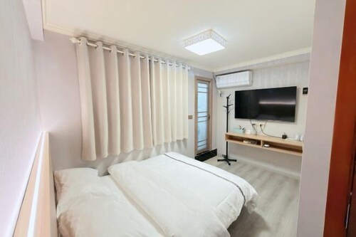 Yangguang binguan Apartment