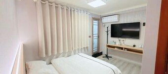 Yangguang binguan Apartment