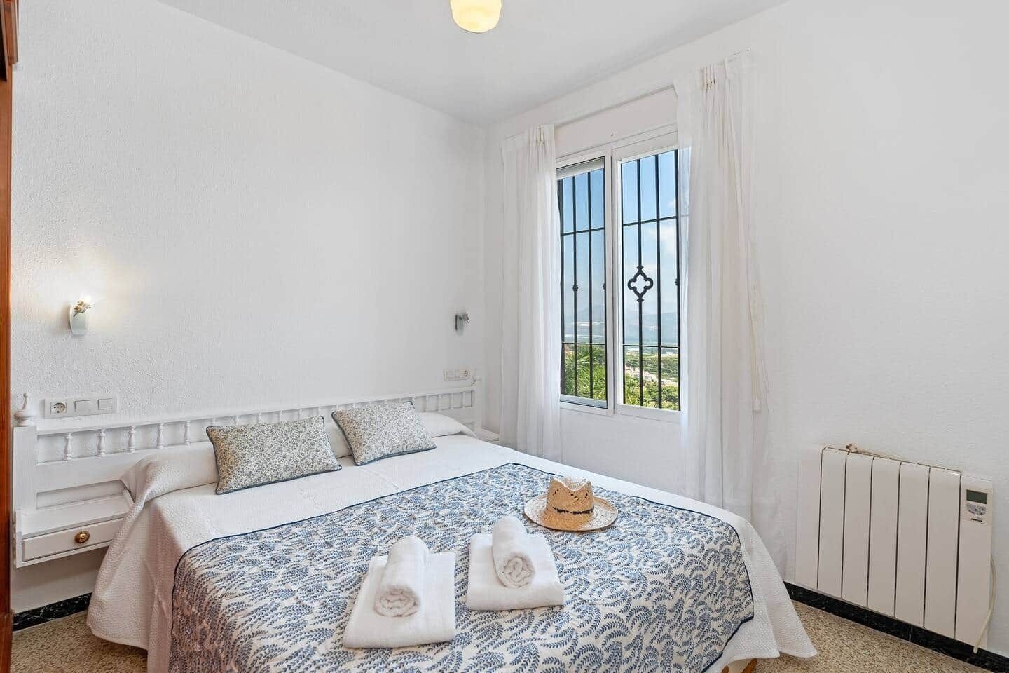 2 dormitorios, tabla de planchar con plancha, wifi gratis y ropa de cama