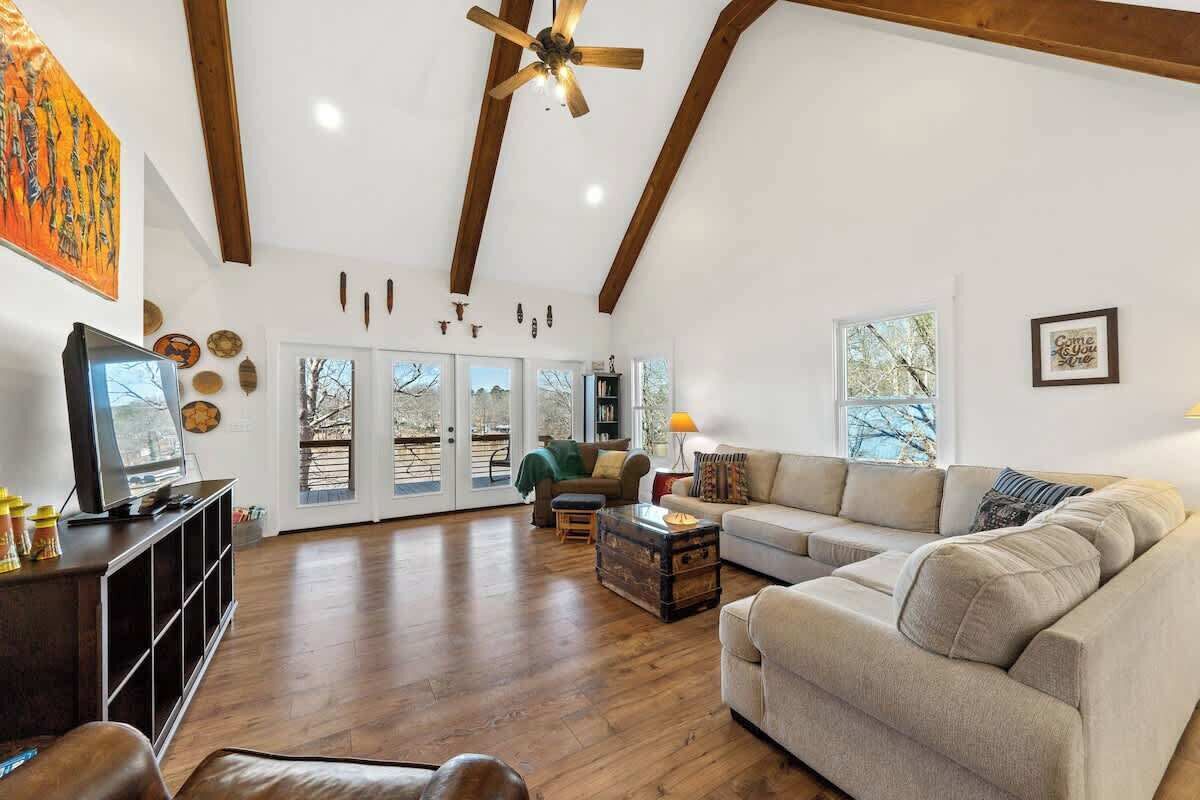 Smart TV, video games, DVD player, stereo